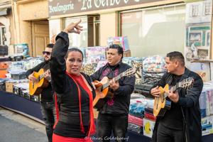 Flores et Tony spectacle vivant dans la rue